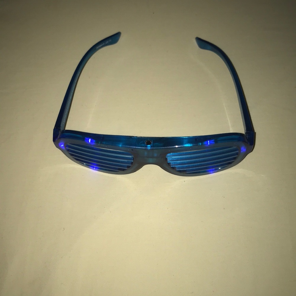 Blue Shutter Shades - Picture 4 of 4